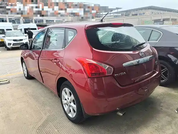 Nissan Tiida 2016