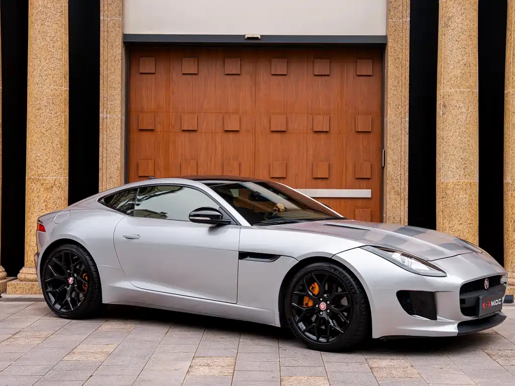 Jaguar F-TYPE 2015 — фото 2