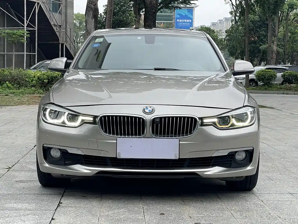BMW 3 Series 2018 — фото 2