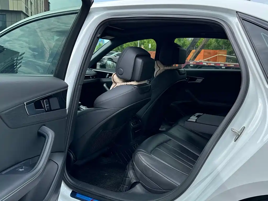 Audi A4L 2024