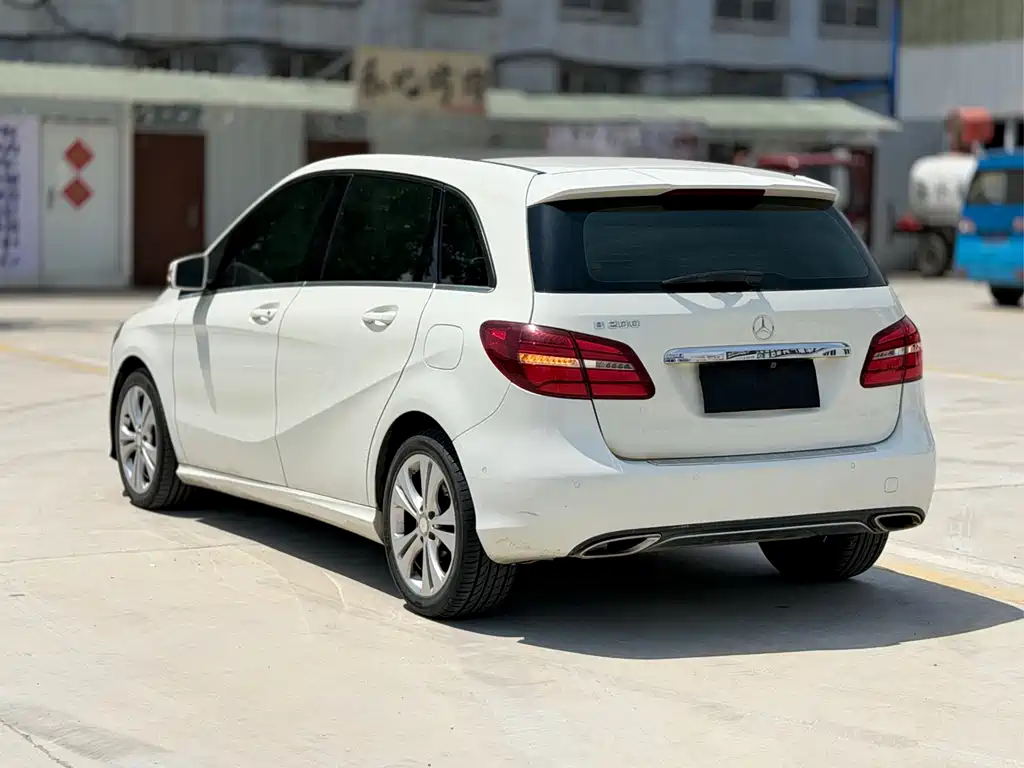 Mercedes-Benz B-Class 2016 — фото 5
