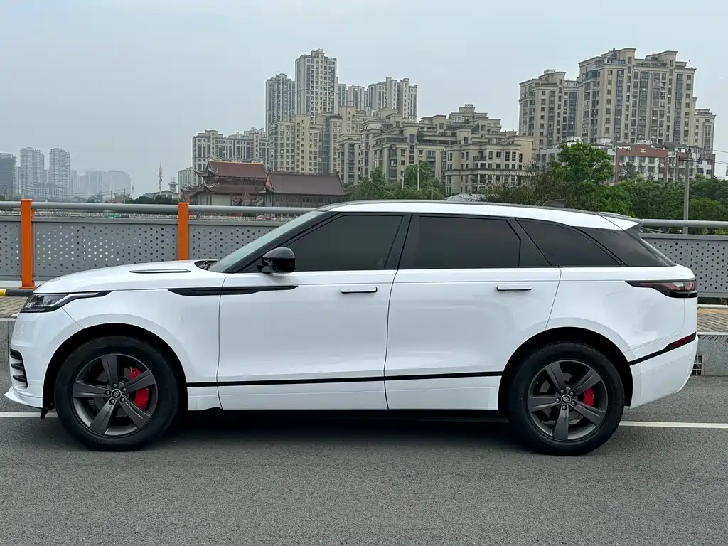 Land Rover Velar 2020 — фото 18