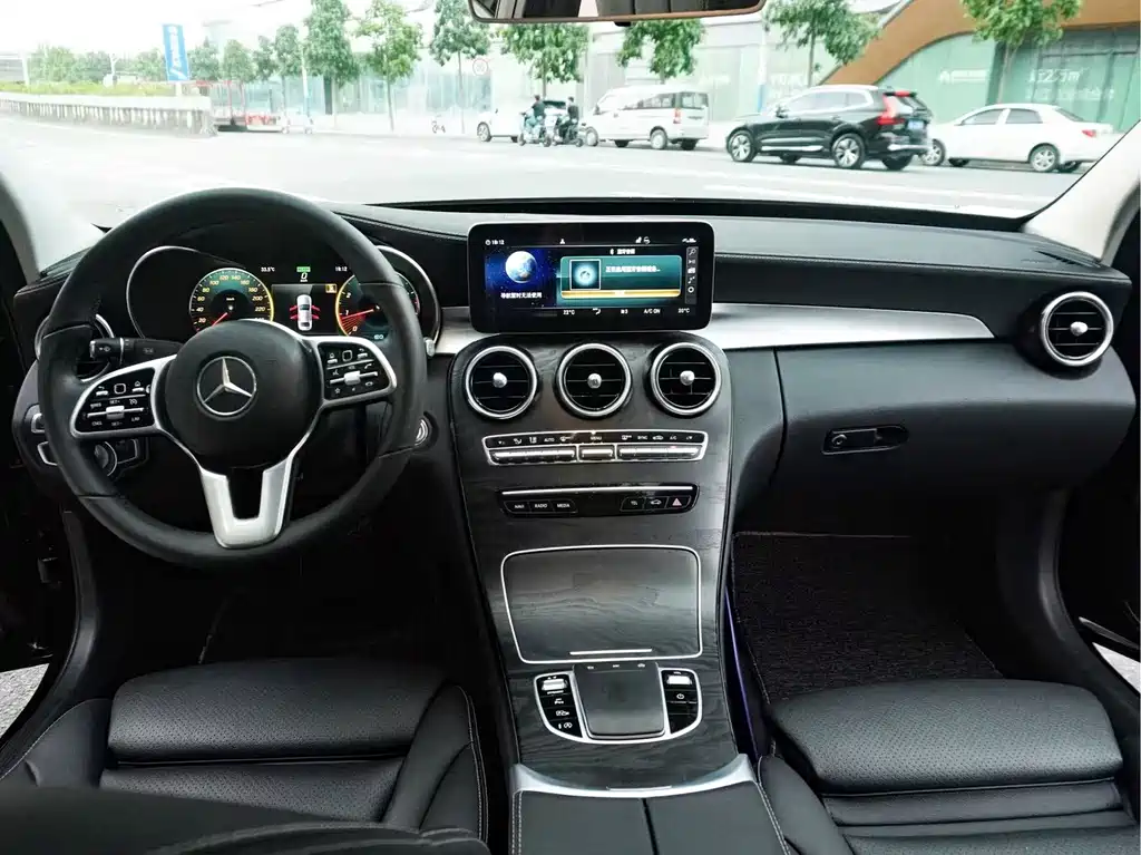 Mercedes-Benz C-Class 2019 — фото 14