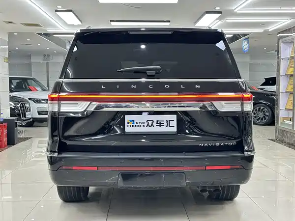 Lincoln Navigator 2023