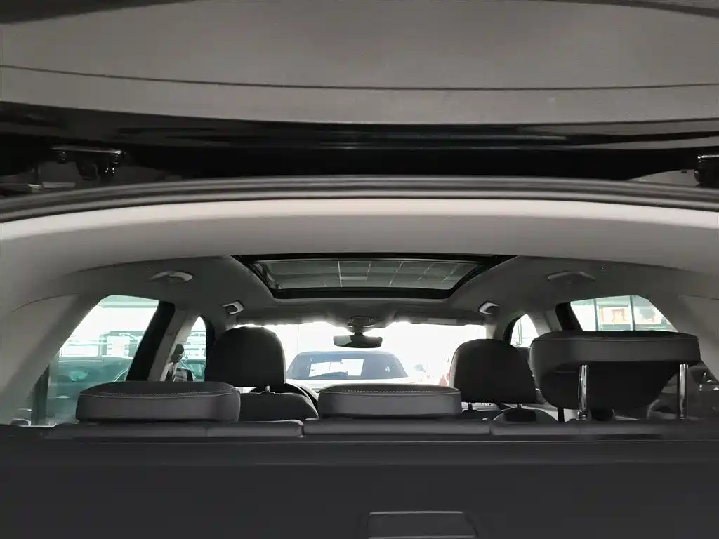 Audi Q5L 2022 — фото 18