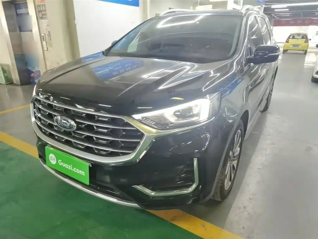 Ford Edge 2023 — фото 1