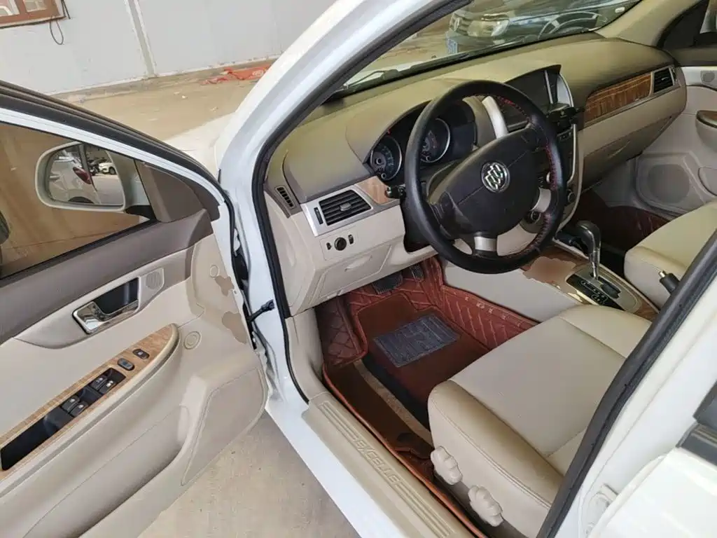 Buick Excelle 2015 — фото 16