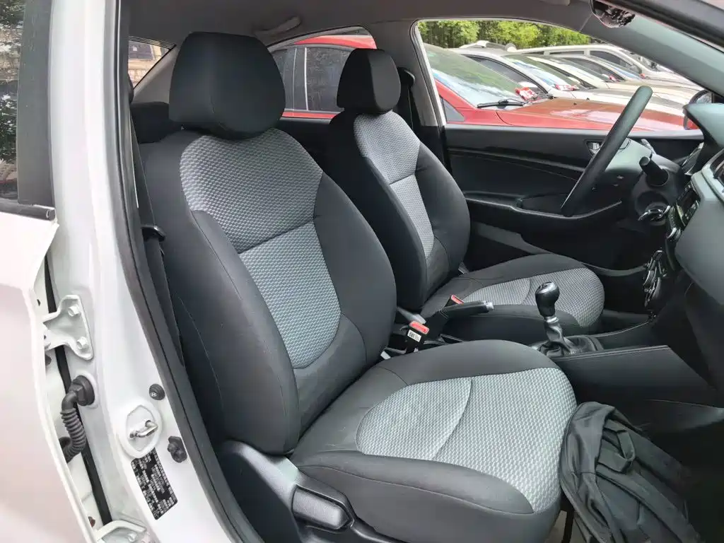 Hyundai Verna 2018 — фото 25