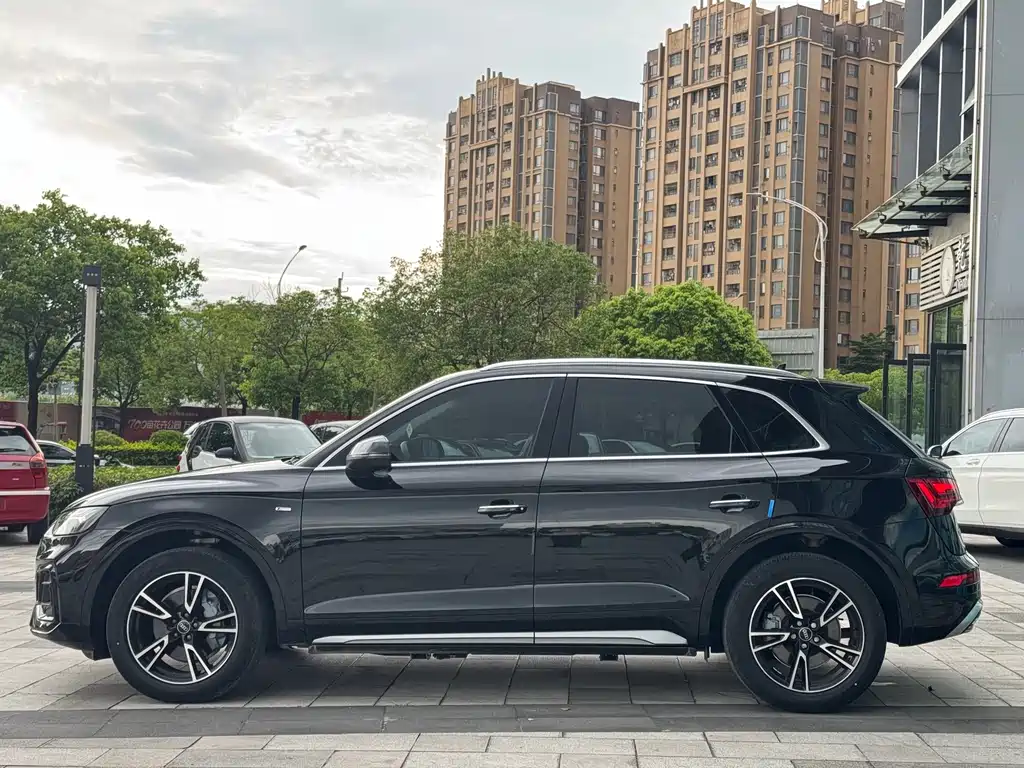 Audi Q5L 2022