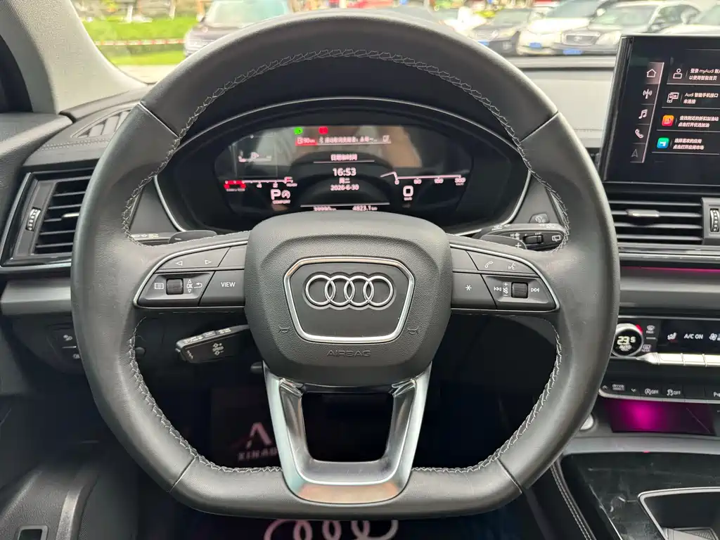Audi Q5L 2022 — фото 21