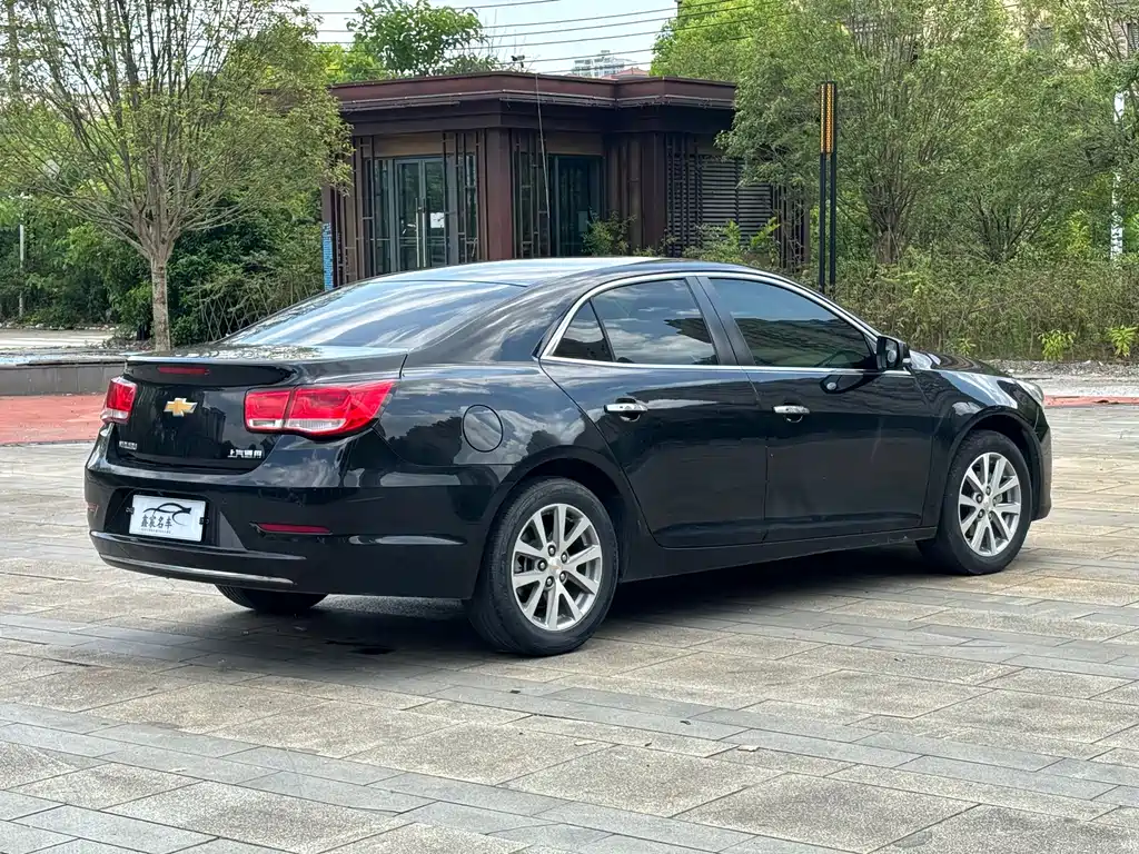 Chevrolet Malibu 2018 — фото 7