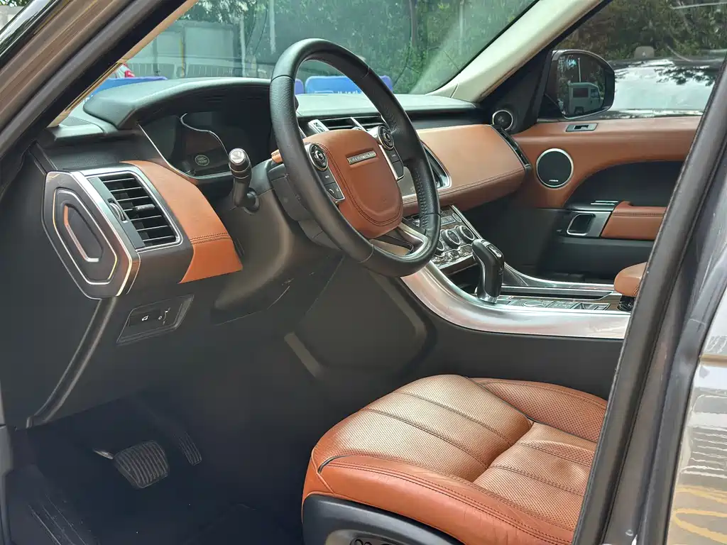 Land Rover Range Rover Sport 2013 — фото 4