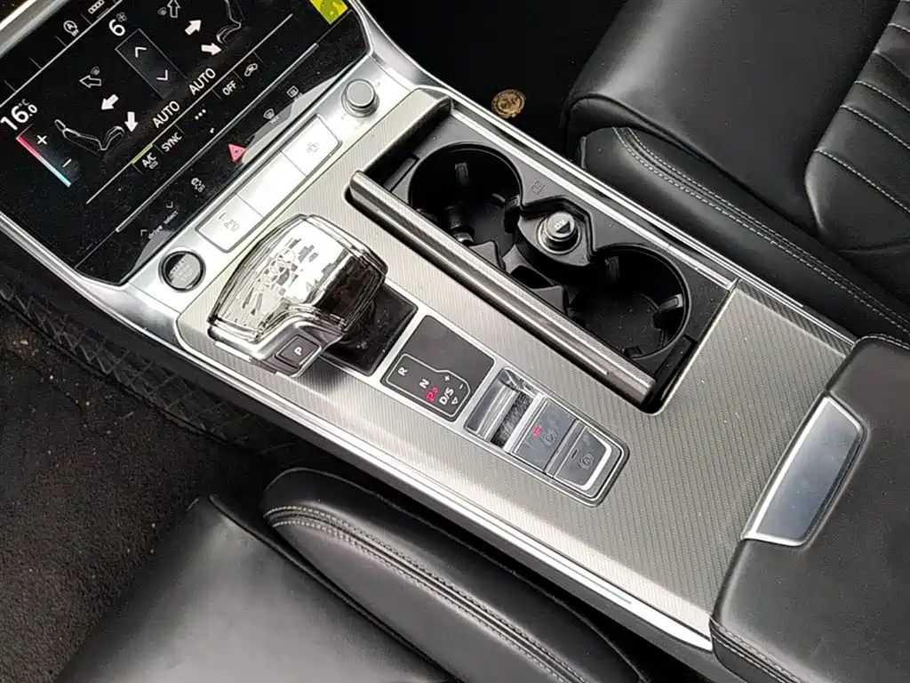 Audi A6L 2023 — фото 14