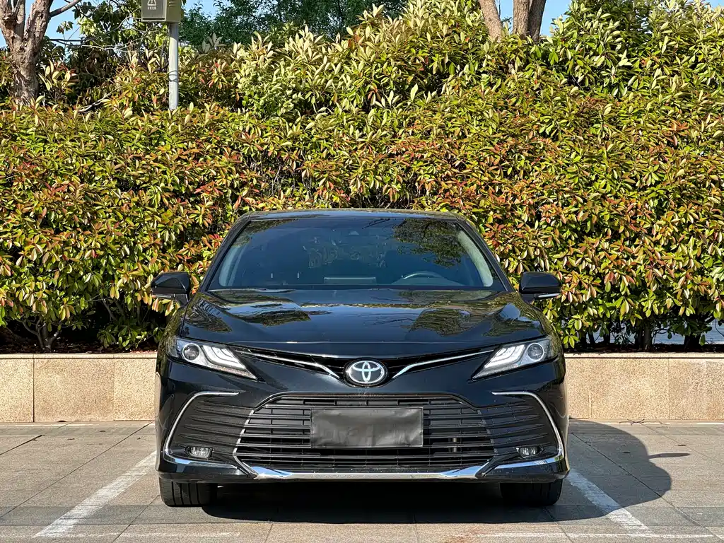 Toyota Camry 2024 — фото 12