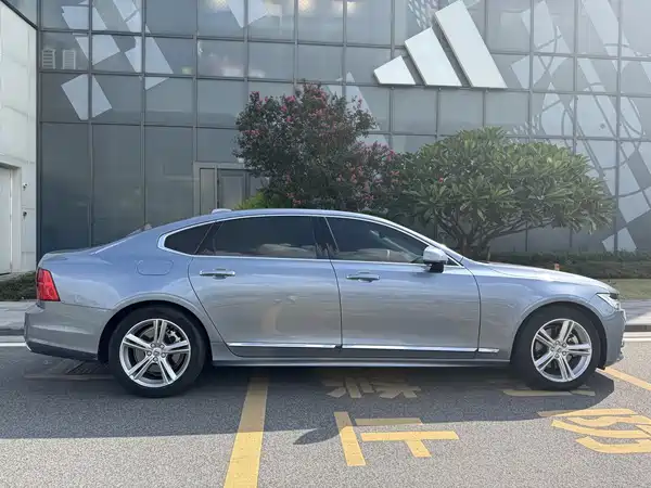 Volvo S90 2018