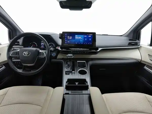 Toyota Sienna 2023