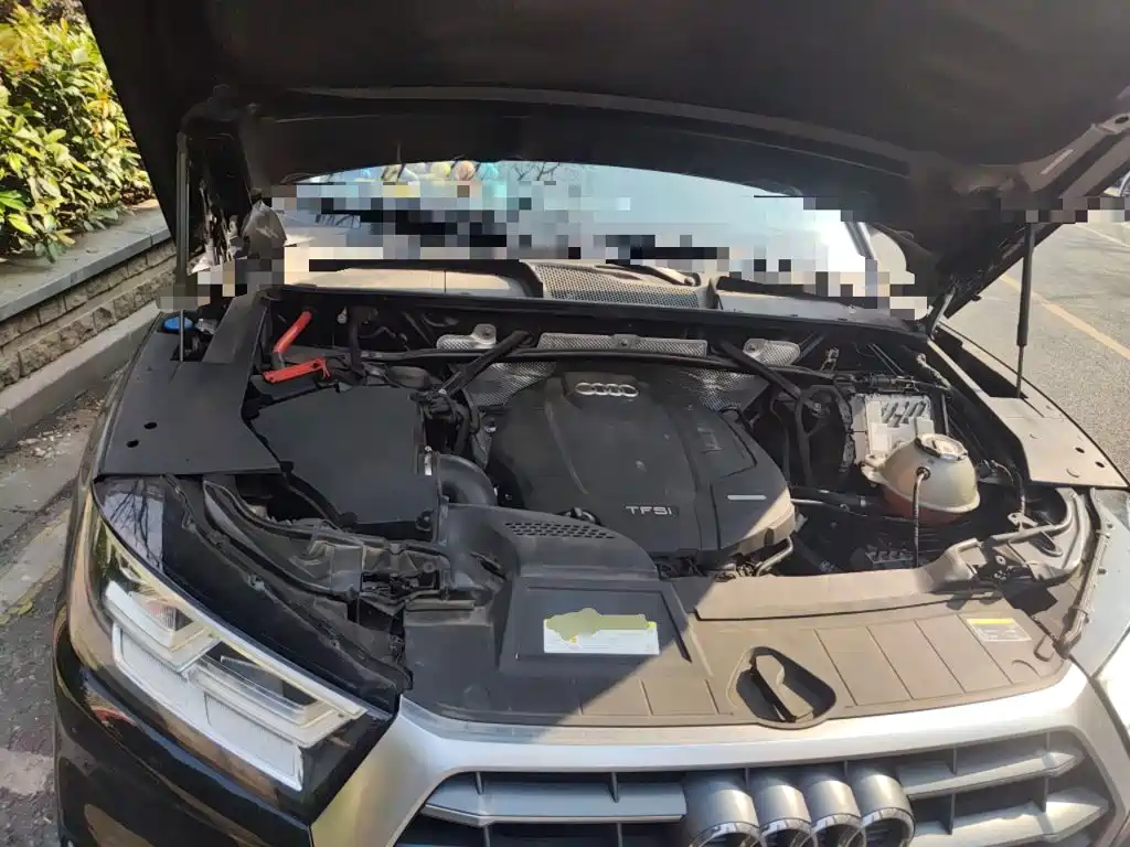 Audi Q5L 2020 — фото 11