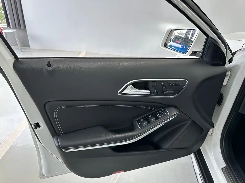 Mercedes-Benz GLA 2017 — фото 23