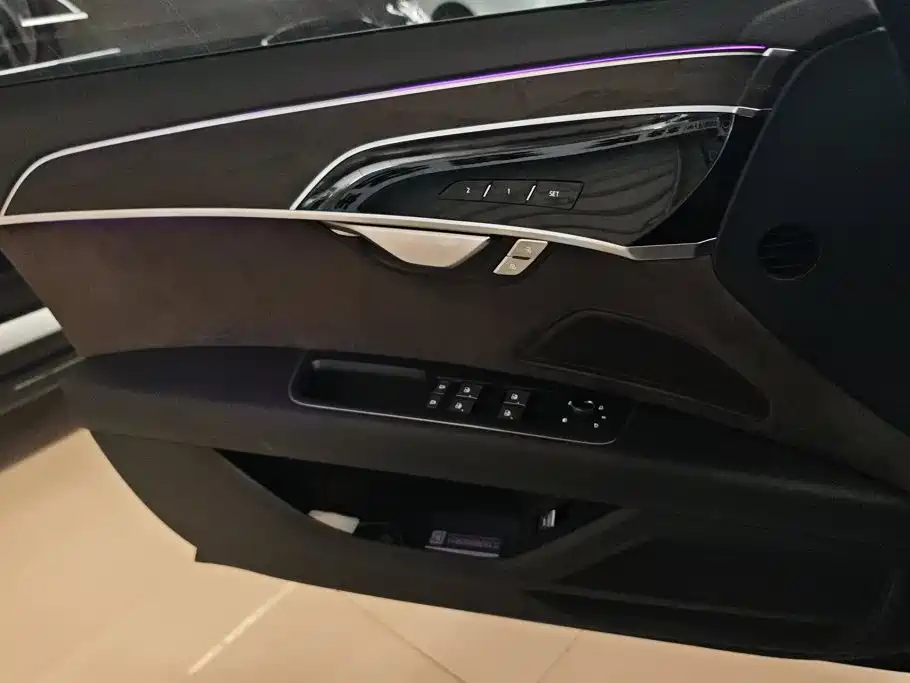 Audi A8 2021
