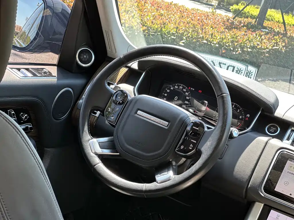 Land Rover Range Rover 2019 — фото 14