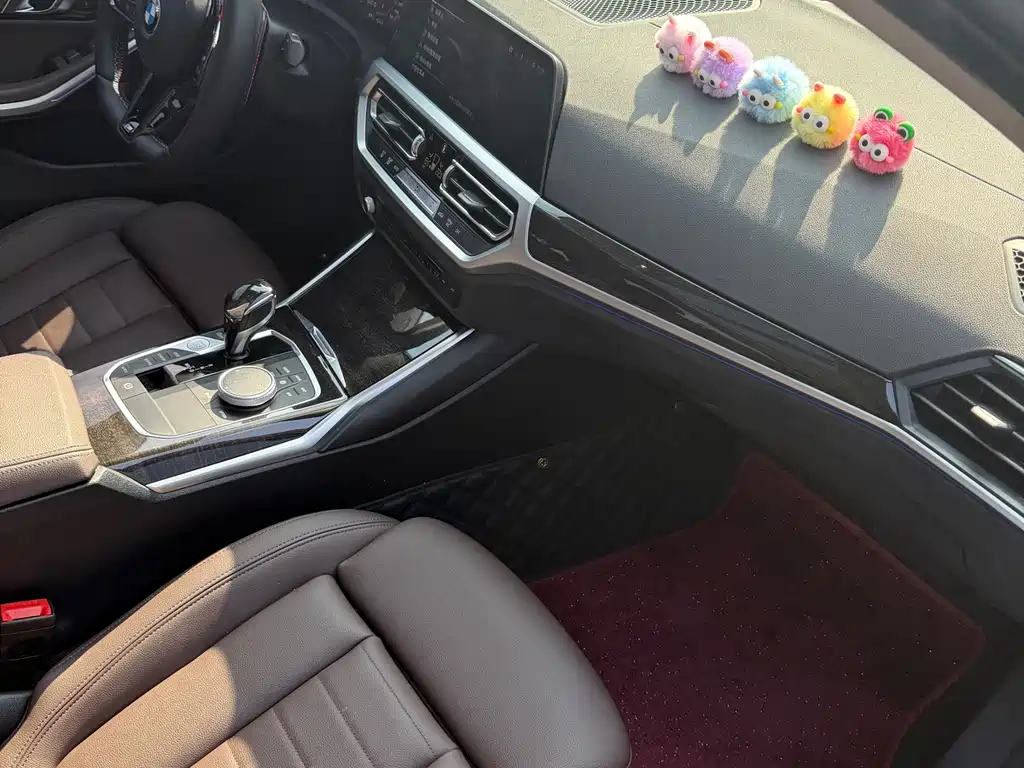BMW 3 Series 2019 — фото 15