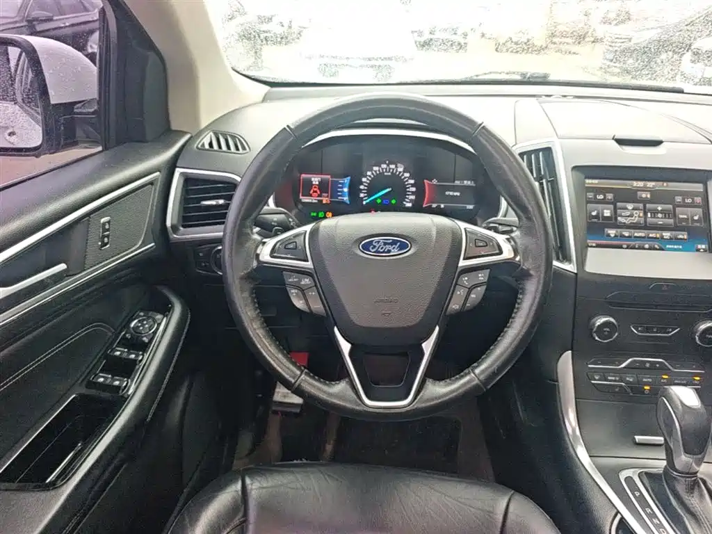 Ford Edge 2015 — фото 11