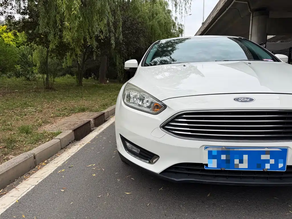 Ford Focus 2017 — фото 13