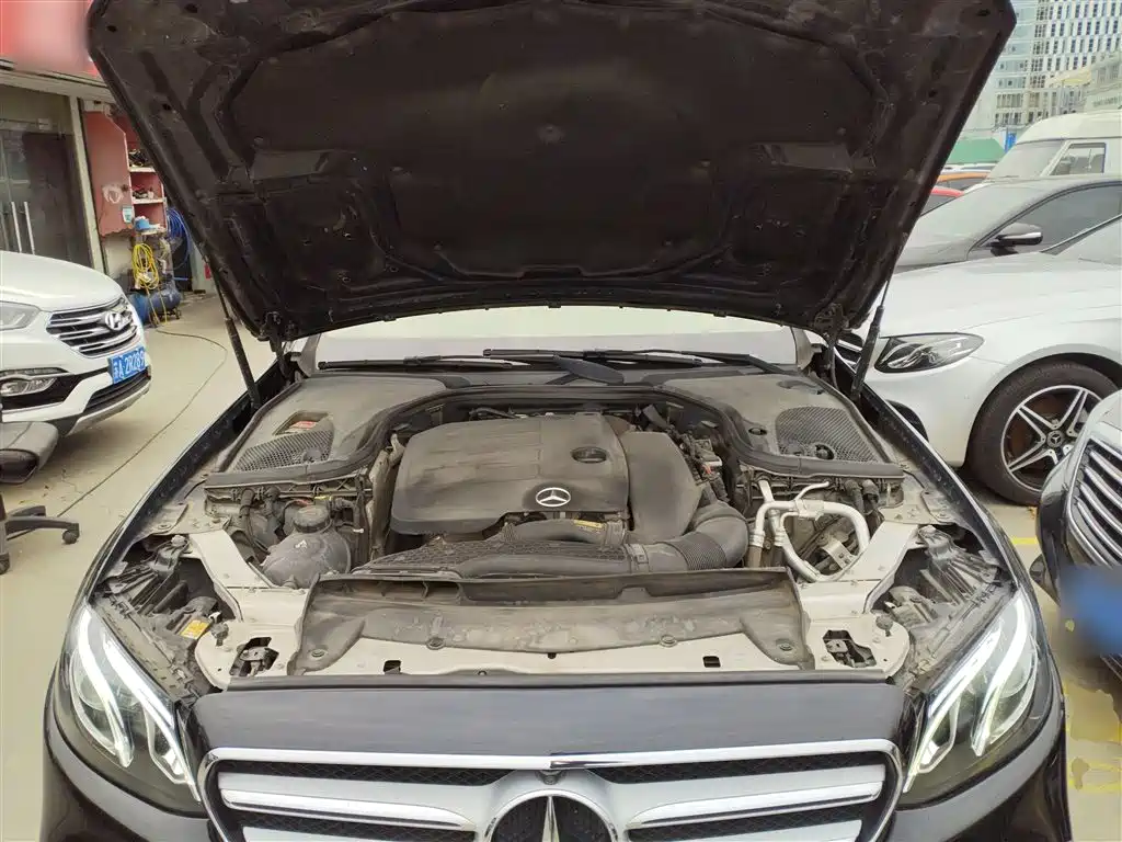 Mercedes-Benz E-Class 2020 — фото 19