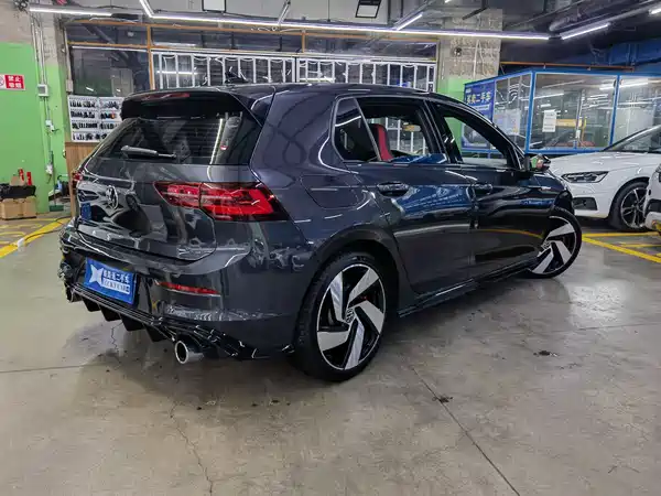 Volkswagen Golf GTI 2021