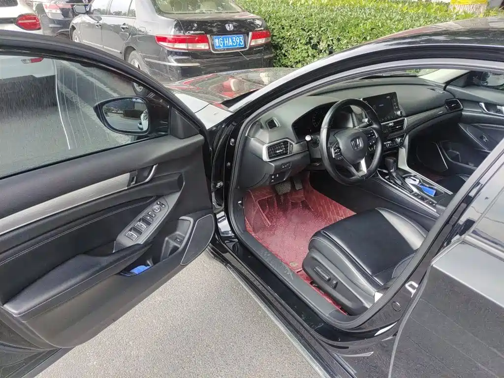 Honda Accord 2019 — фото 14