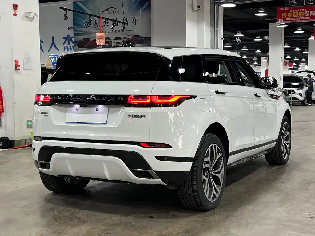 Land Rover Evoque 2022 — фото 6