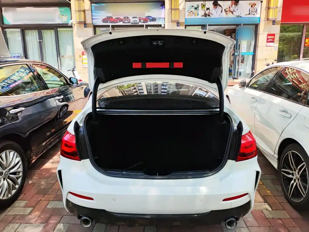 BMW 1 Series 2022 — фото 15