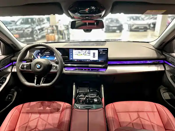 BMW 5 Series 2025