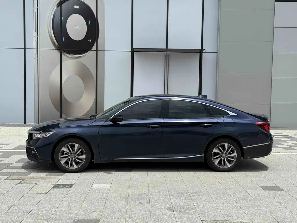 Honda Inspire 2021 — фото 12