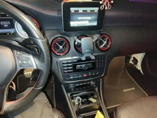 Mercedes-Benz A-Class 2015