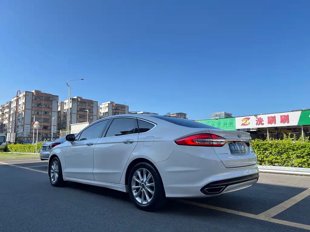 Ford Mondeo 2018 — фото 6