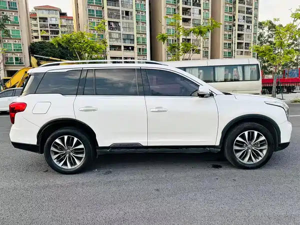 GAC Trumpchi GS8 2017
