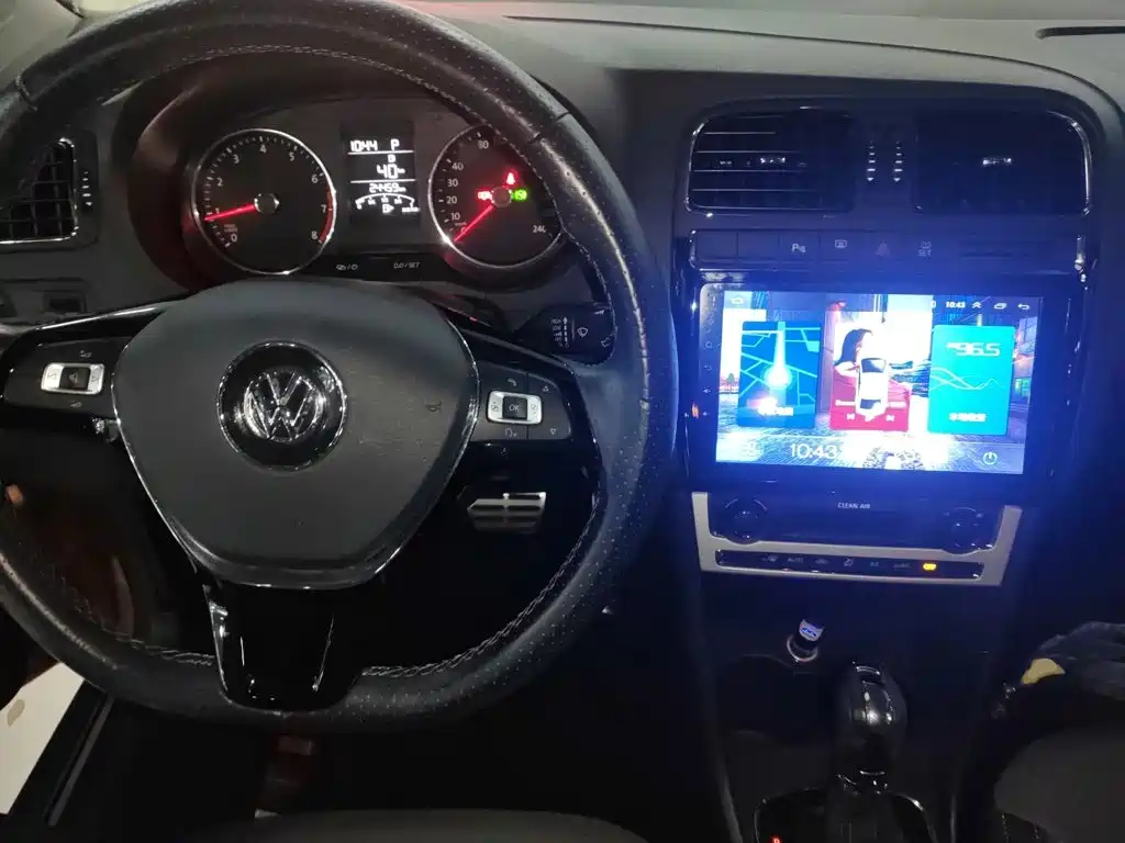 Volkswagen Polo 2017 — фото 10