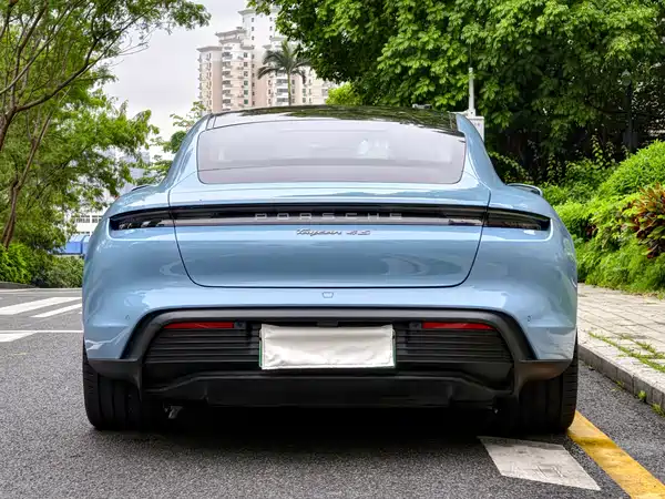 Porsche Taycan 2019