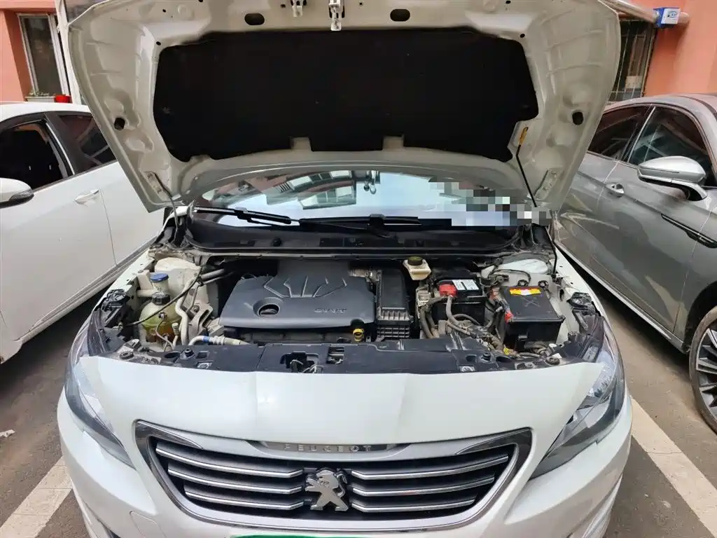 Peugeot 408 2015 — фото 16