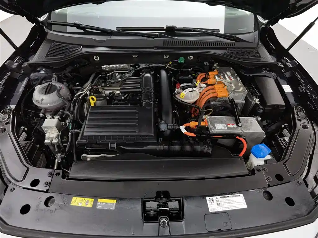 Volkswagen Passat PHEV 2023