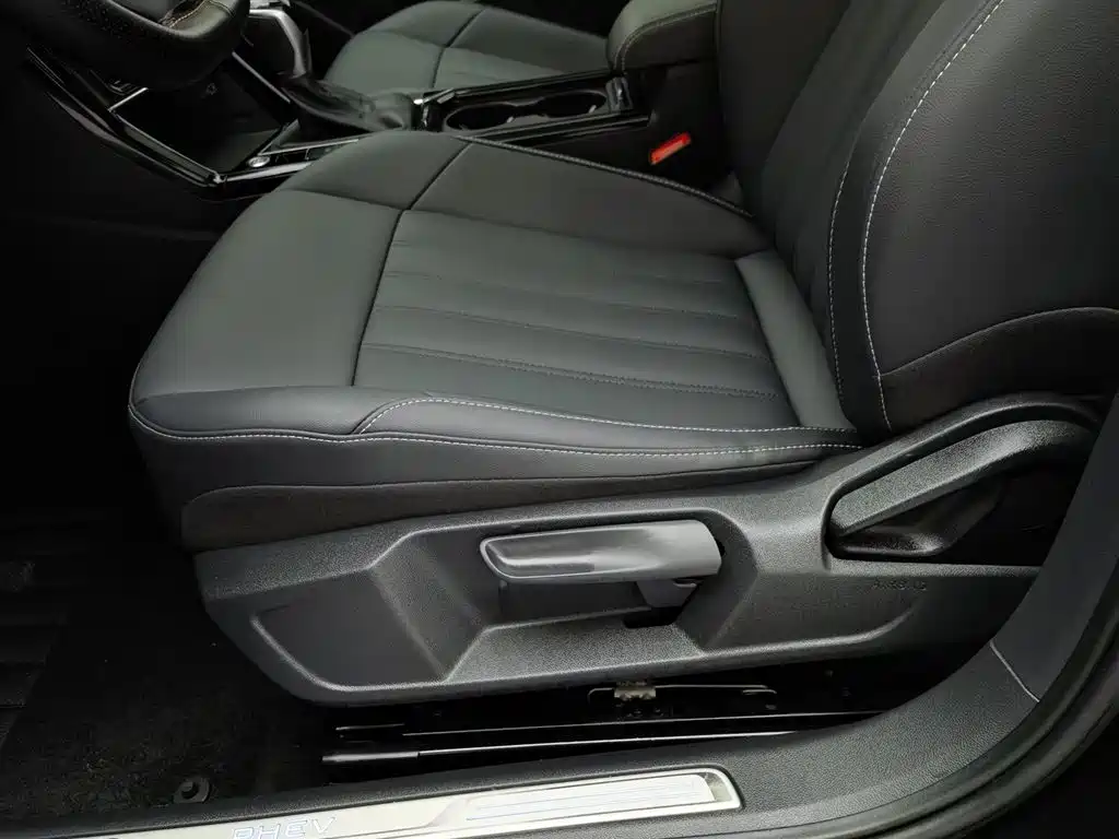 Volkswagen Passat PHEV 2023 — фото 20