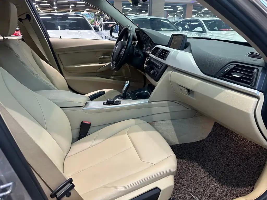 BMW 3 Series 2014 — фото 18