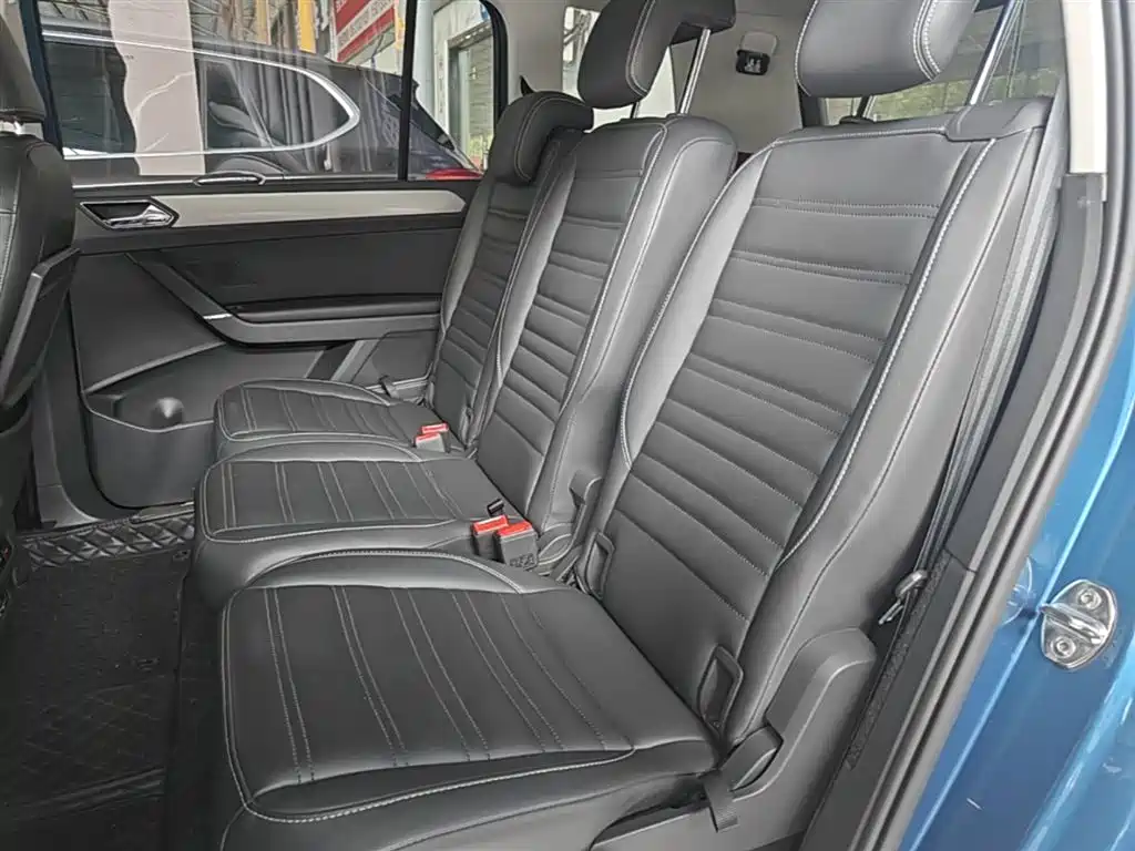 Volkswagen Touran 2018 — фото 17