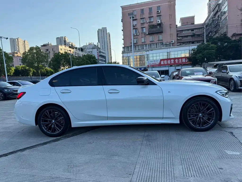 BMW 3 Series 2021