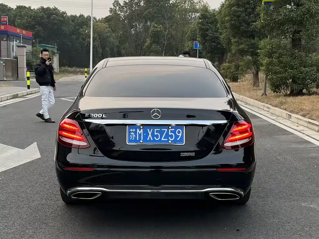 Mercedes-Benz E-Class 2020 — фото 10