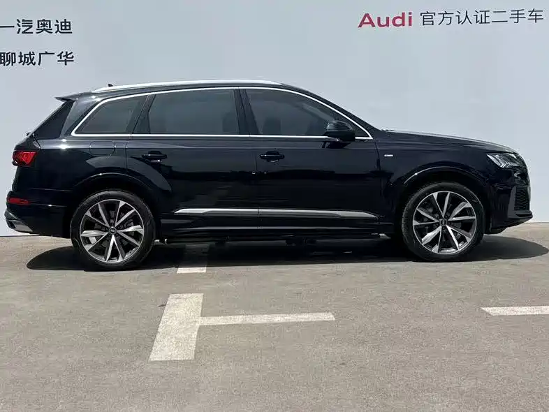 Audi Q7 2021 — фото 3