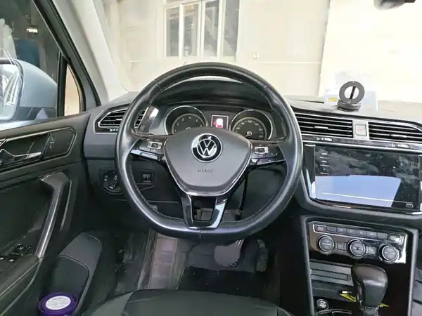 Volkswagen Tiguan L 2020