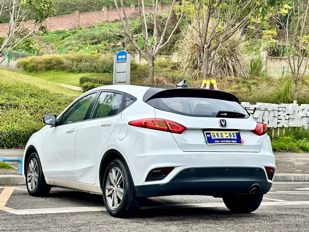 Changan Eado XT 2015 — фото 15