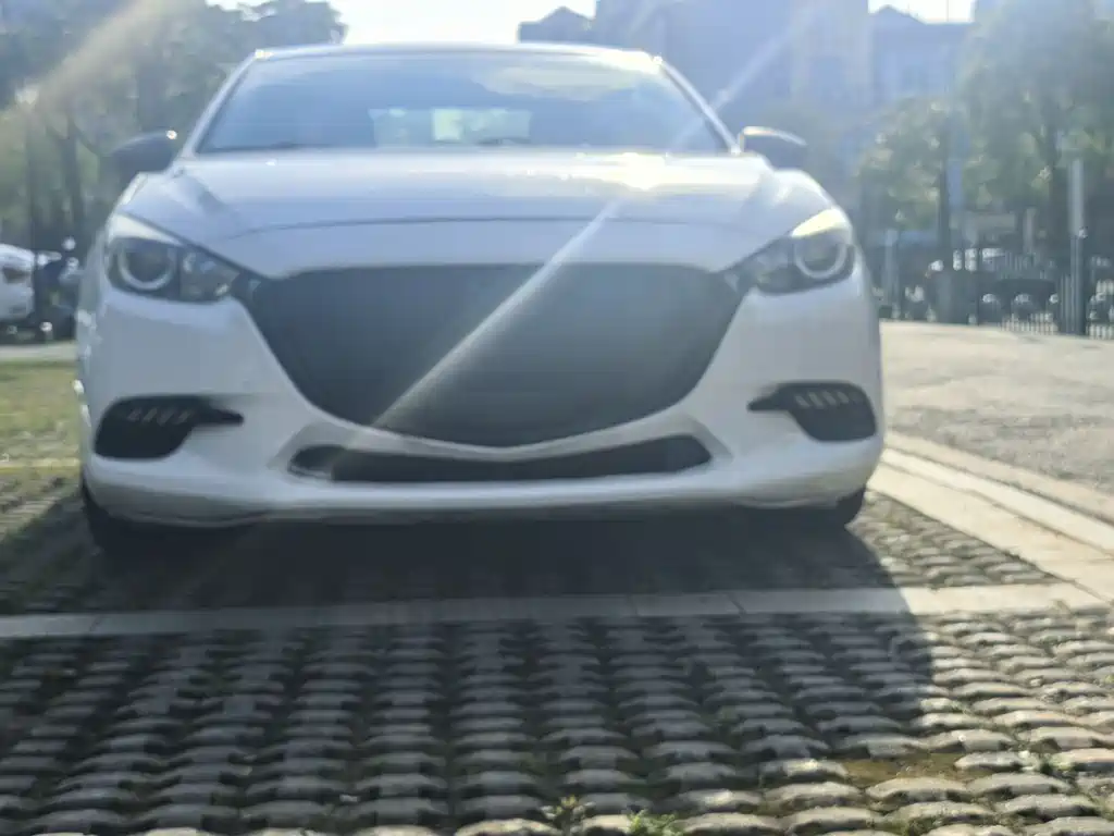 Mazda 3 Axela 2019 — фото 2